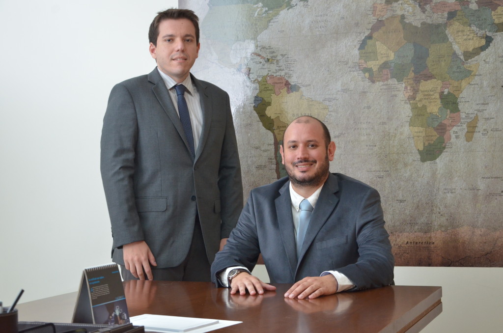 Fábio Wichr Genovez e Adalberto Griffo Junior Advogados da Assessoria Jurídica da Acif